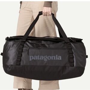 PATAGONIA Black Hole® Duffel 70L color black new with tags